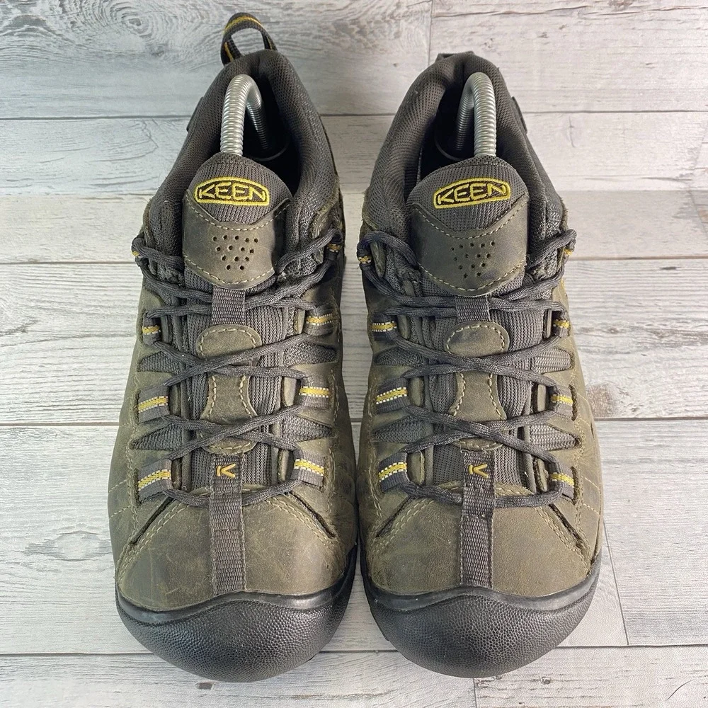 KEEN Boots Targhee 2 Mens 8.5 Cascade Brown Mid Waterproof Trail Hiking Mountain